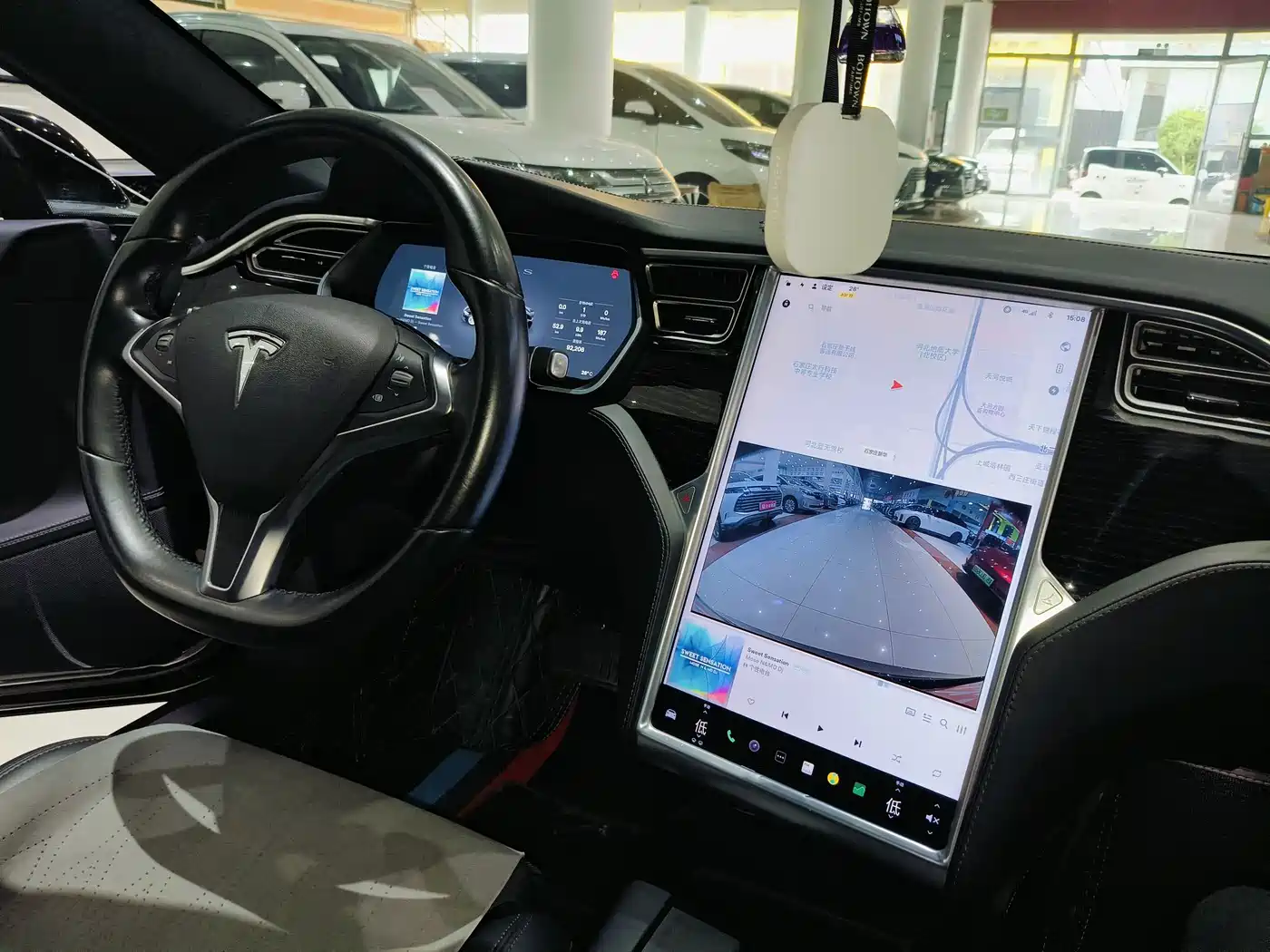 TESLA MODEL S