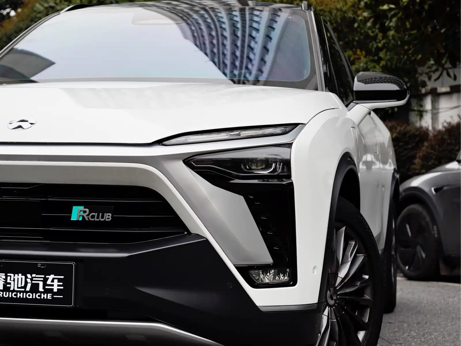 Фото 6 - NIO ES8