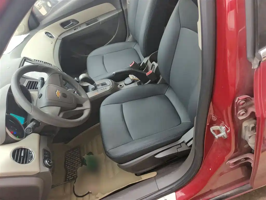 Chevrolet Cruze 2015 1.5L Classic SE AT фото 15