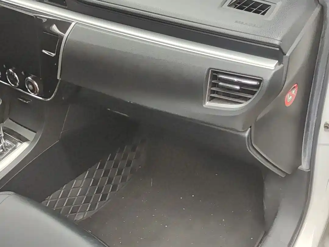 Toyota Corolla 2014 1.6L CVT GL фото 13