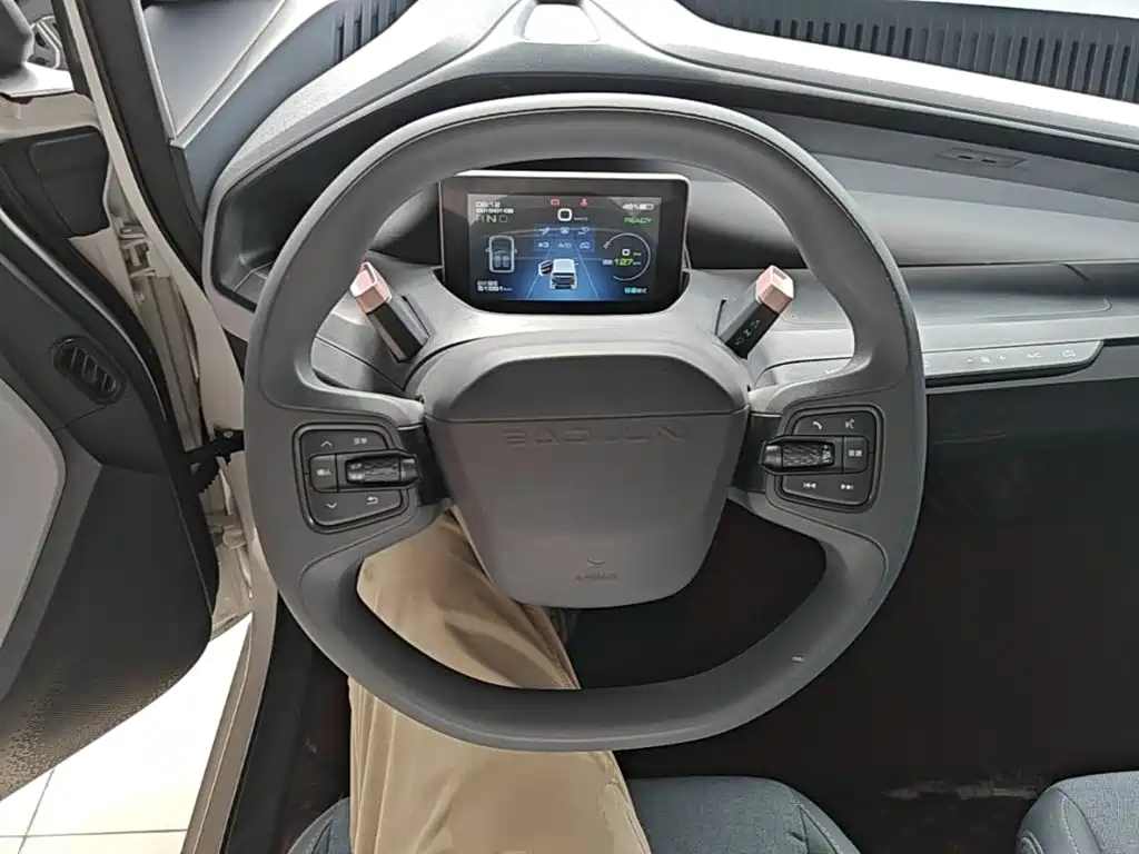 Фото 11 - Baojun E200