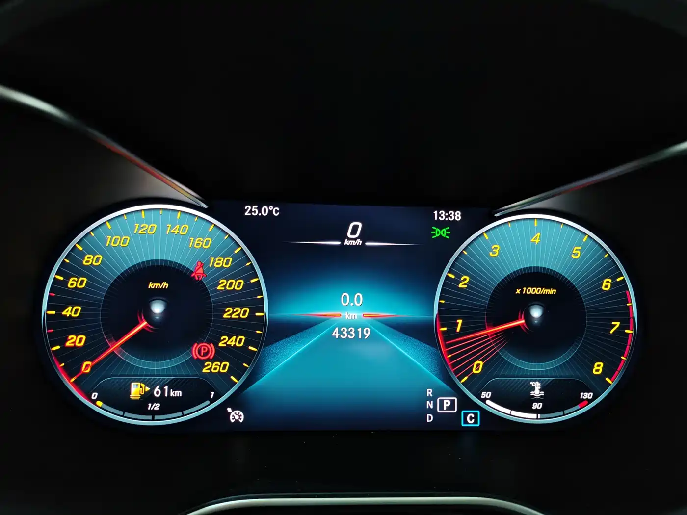Mercedes-Benz GLC 2021 GLC 260 L 4MATIC Luxury фото 8