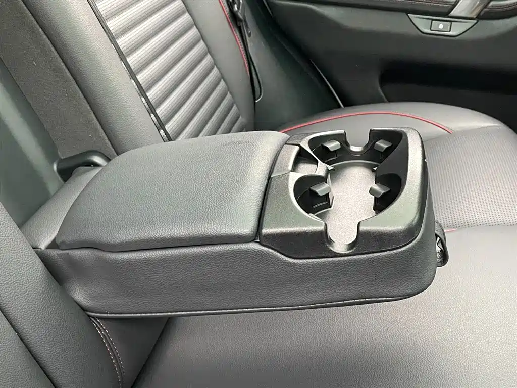 Land Rover Discovery Sport 2021 249PS R-Dynamic S Performance Edition фото 23