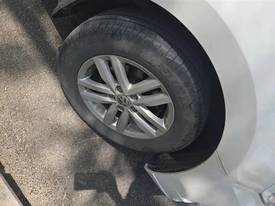 Volkswagen Jetta 2017 1.5L Manual Fashion фото 6
