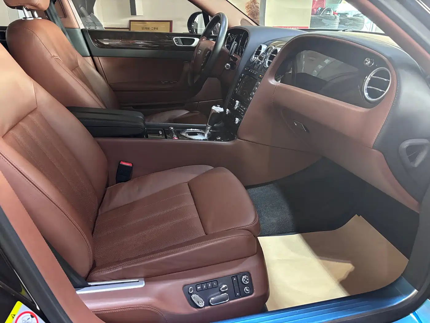 Bentley Flying Spur 2010 2010 6.0T 4-seater Version