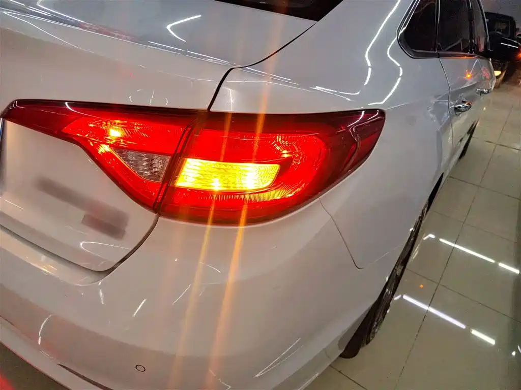 Hyundai Sonata 2015 1.6T GLS Smart фото 8