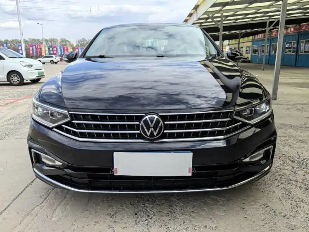 Фото 2 - Volkswagen Magotan