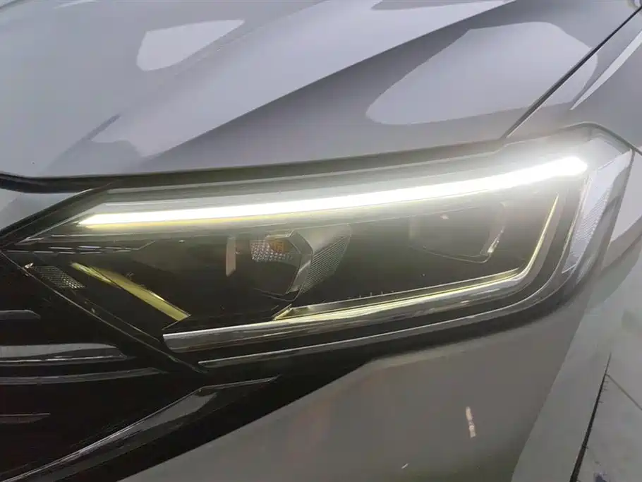 Volkswagen Sagitar 2024 300TSI DSG Surpass Edition фото 5