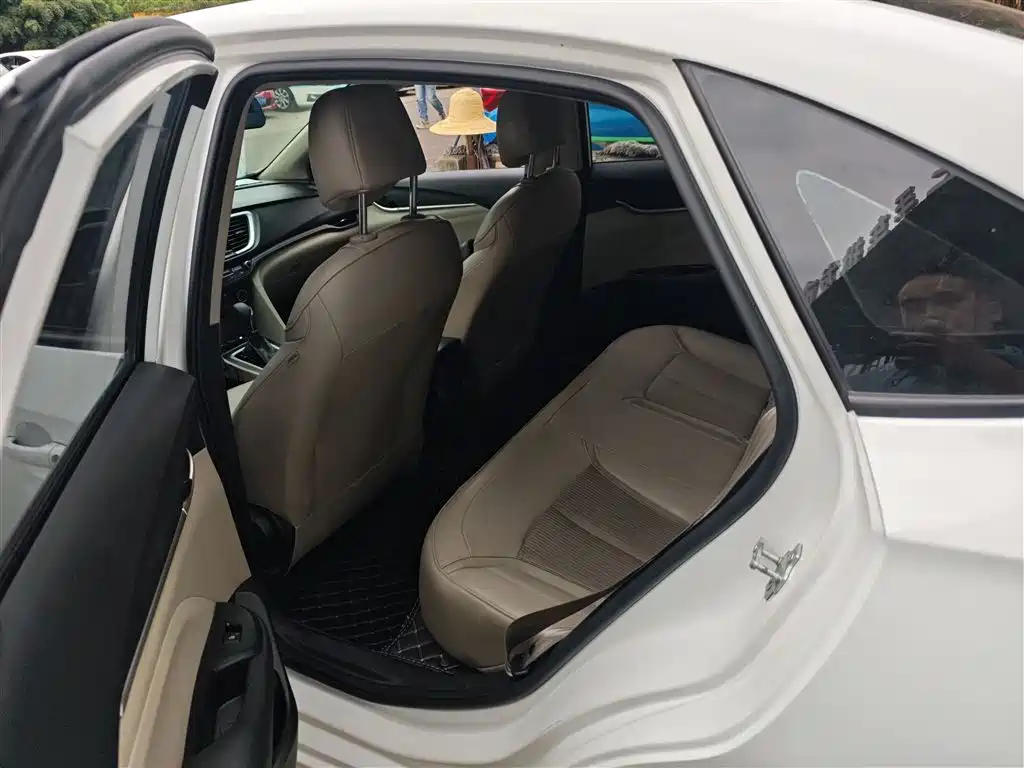 Buick Excelle 2016 15N Automatic Elite фото 17