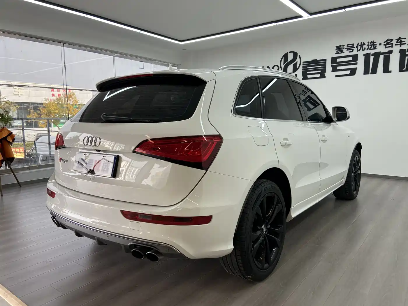Audi SQ5 2014 SQ5 3.0 TFSI quattro фото 5