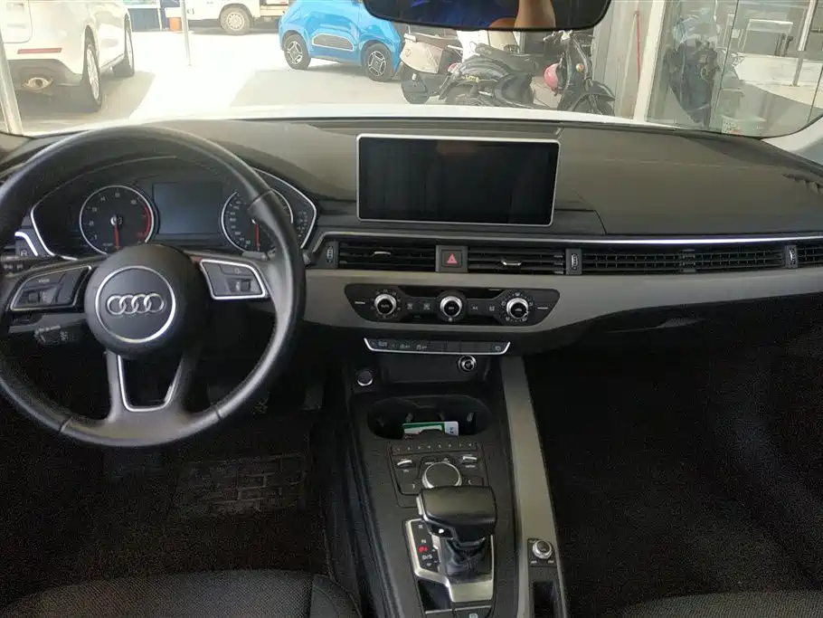 Audi A4L 2017 40 TFSI Progressive фото 13