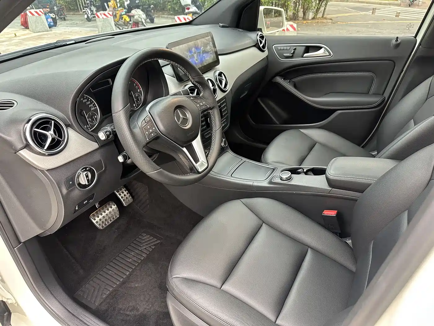 Mercedes-Benz B-Class 2012 B 200 фото 7