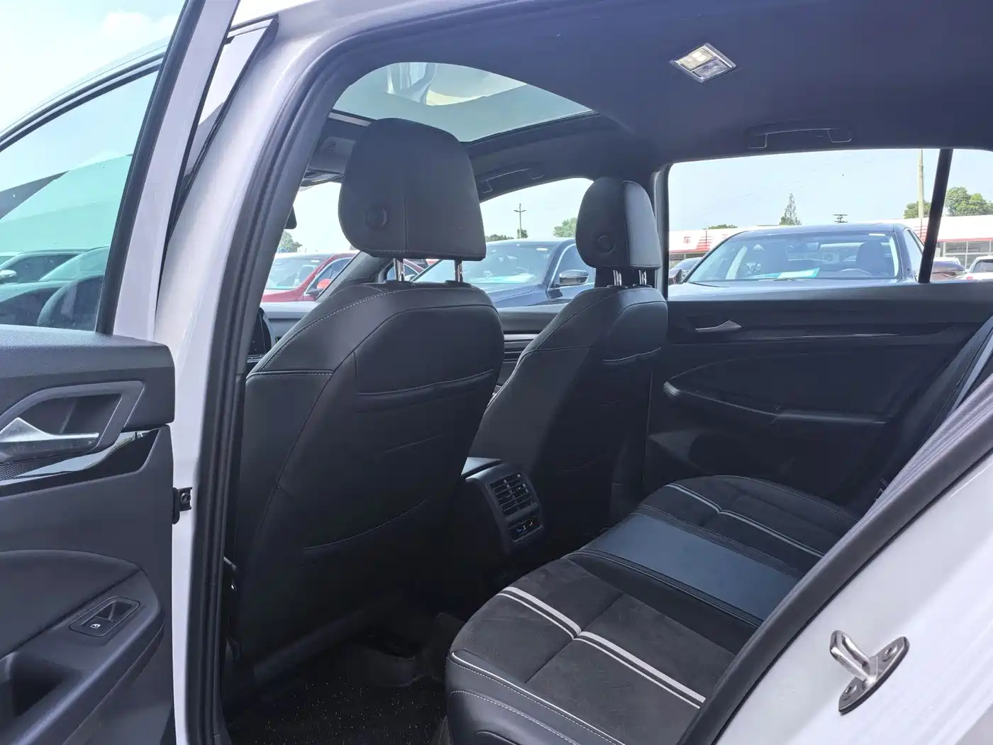 Фото 9 - Volkswagen Golf