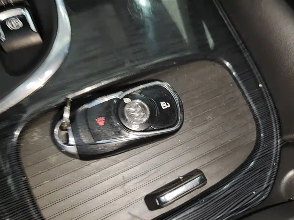 Buick Envision Plus 2016 20T 2WD Leading фото 9