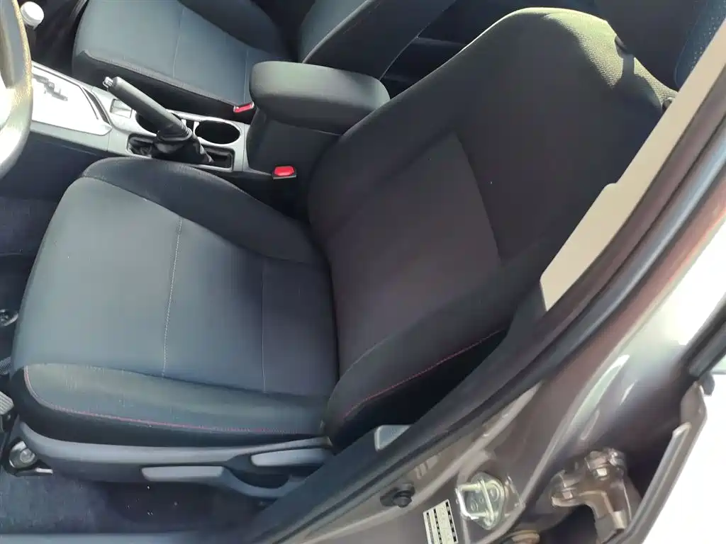 Toyota Corolla 2018 1.2T S-CVT GL-i Smart Shine Edition фото 8