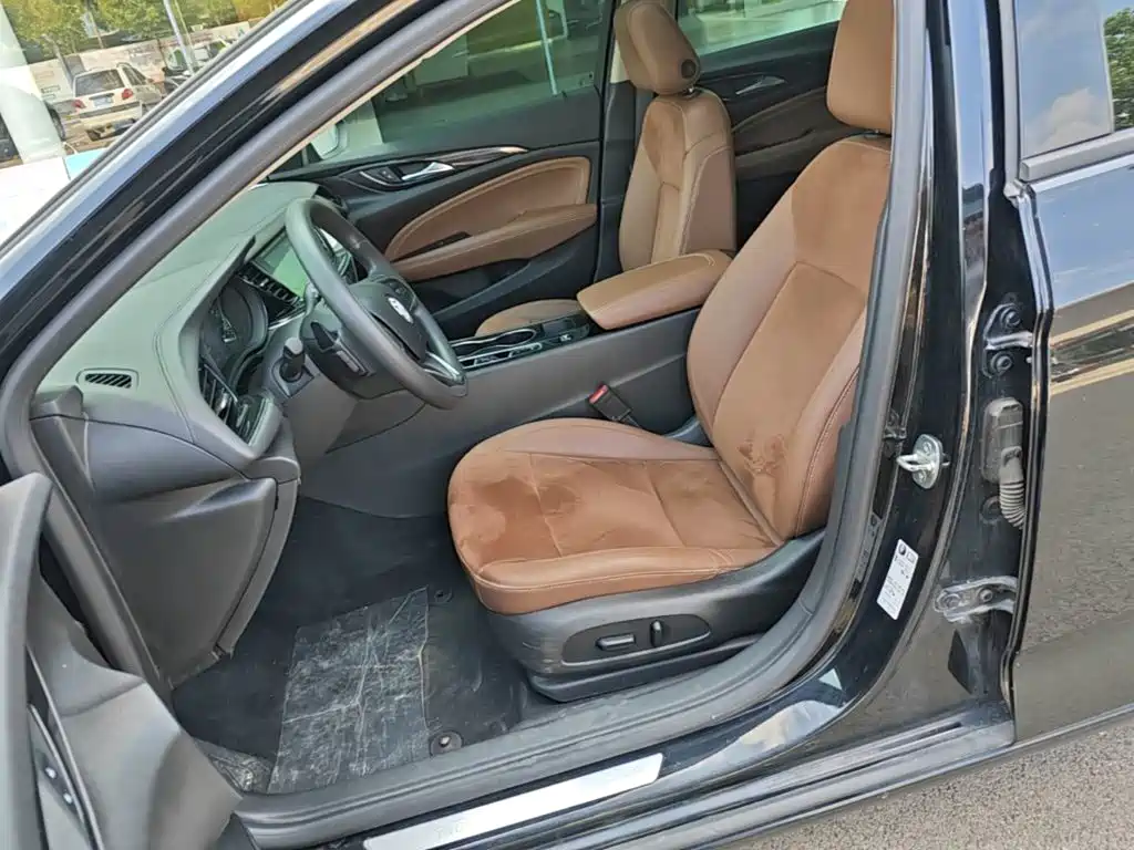 BUICK REGAL
