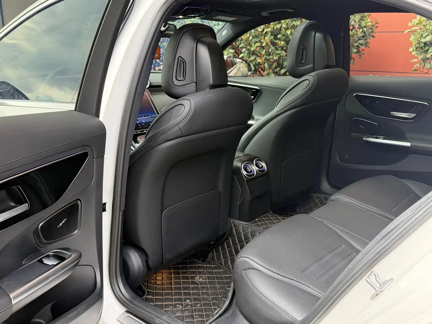 Mercedes-Benz C-Class 2025 C 260 L Sport Edition фото 8