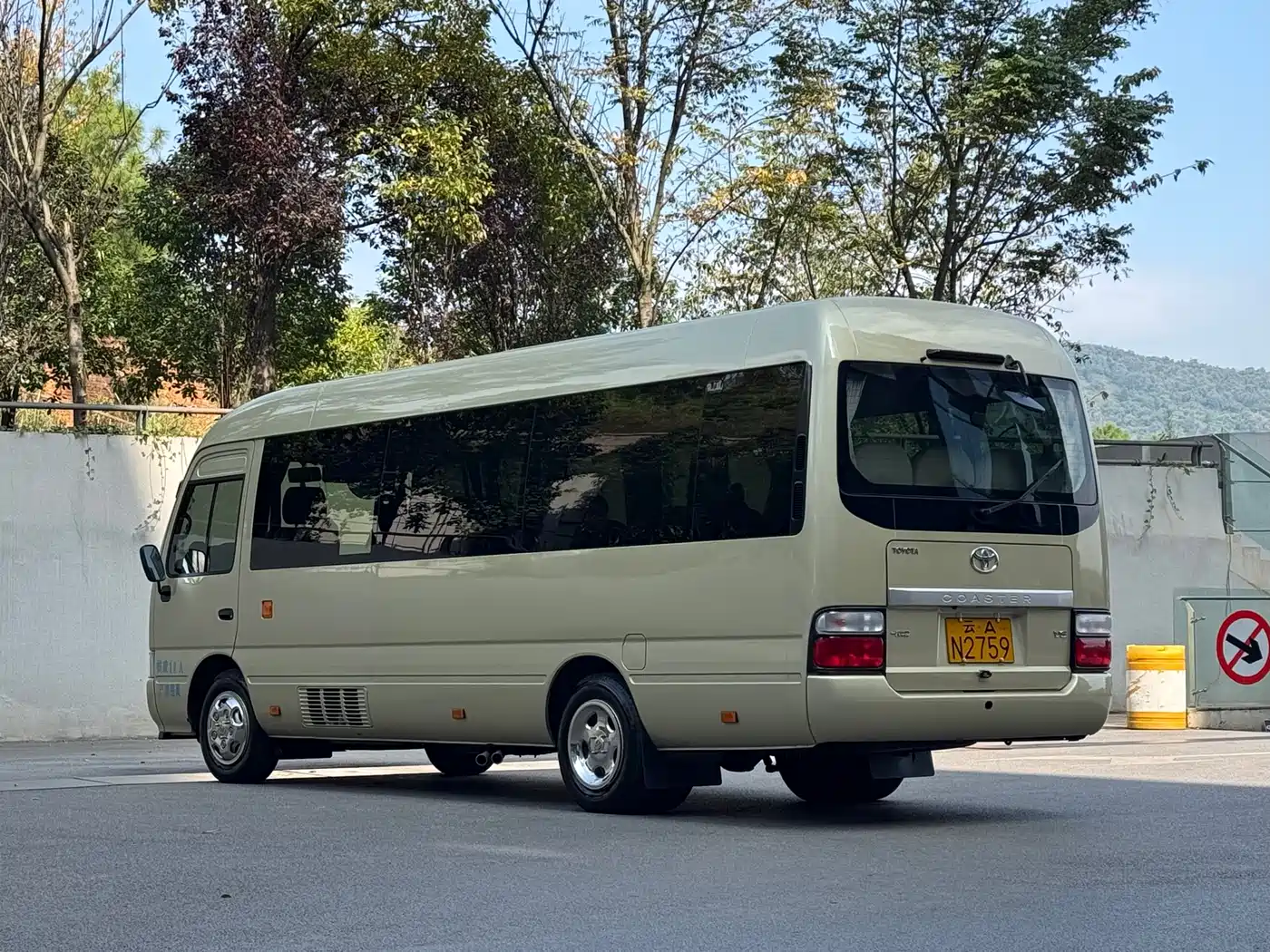 Toyota Coaster 2019 4.0L Luxury Vehicle GRB53L-ZCMEK 20-seater 9GR фото 6