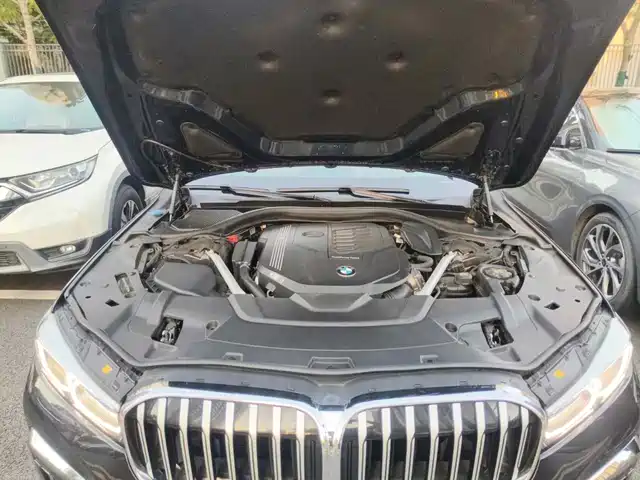 BMW 7 Series 2021 Model 740Li Leading M Sport Package — фото 3