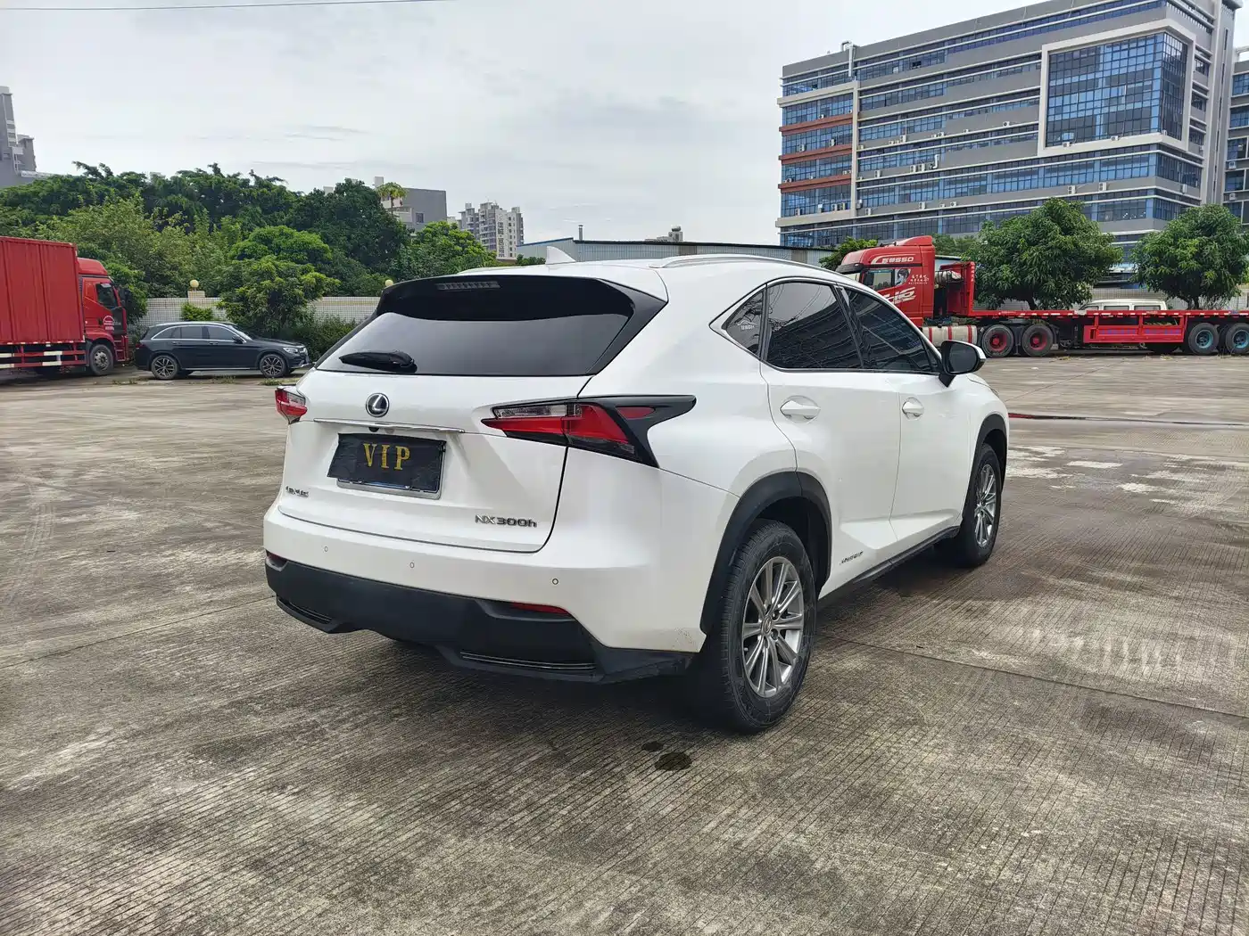 Photo 6 - Lexus NX