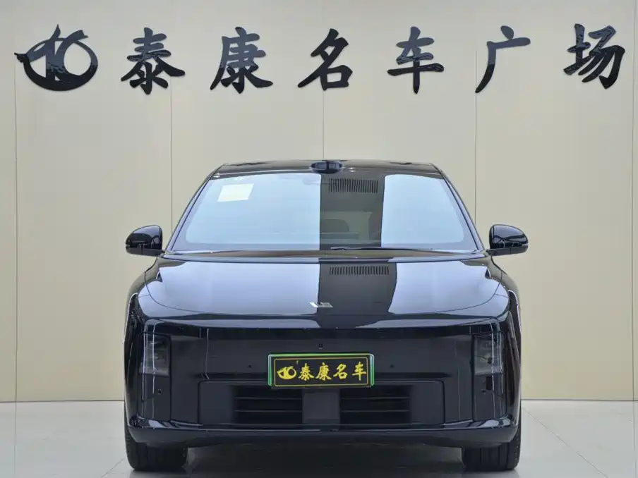 Li Auto i6 2026 2025 4WD Base Model
