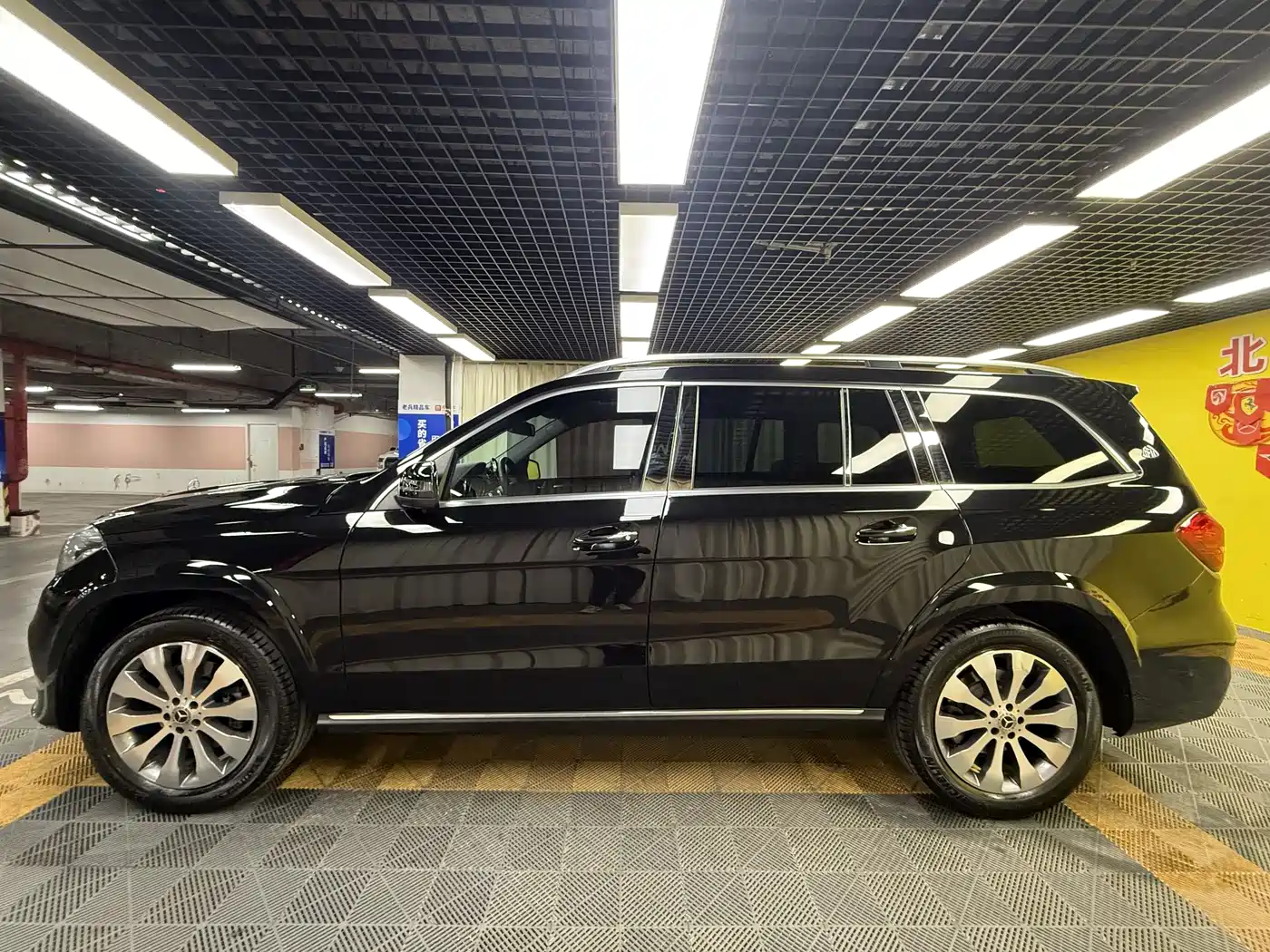 Mercedes-Benz GLS 2018 GLS 400 4MATIC Luxury фото 5