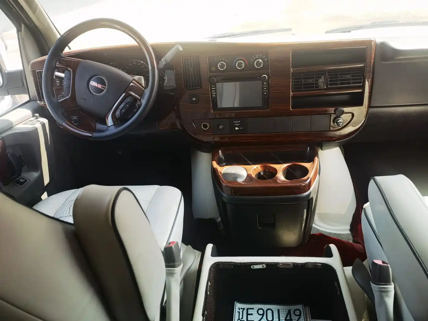 GMC Savana 2012 2011 6.0L Business Star 10-seater