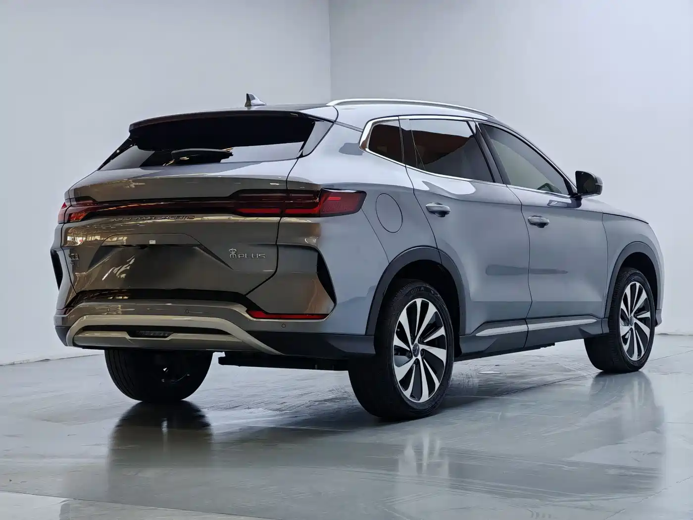 BYD Song PLUS PHEV 2024 Glory Edition EV 520km Luxury фото 13
