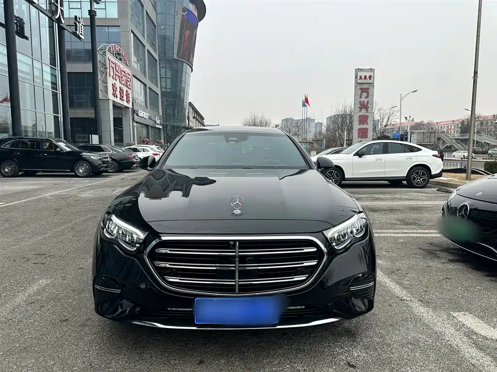 MERCEDES-BENZ E CLASS