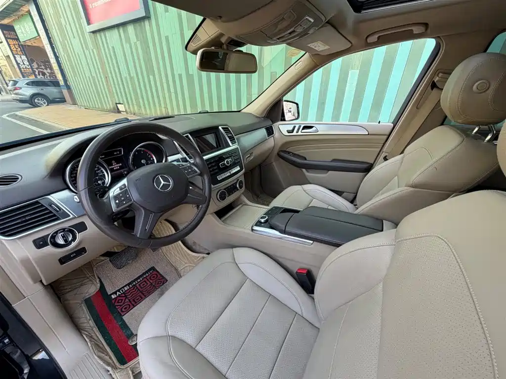 Mercedes-Benz M-Class 2015 ML 320 4MATIC фото 3