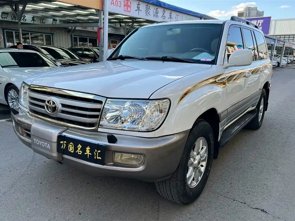 Toyota Land Cruiser (Import) фото 2