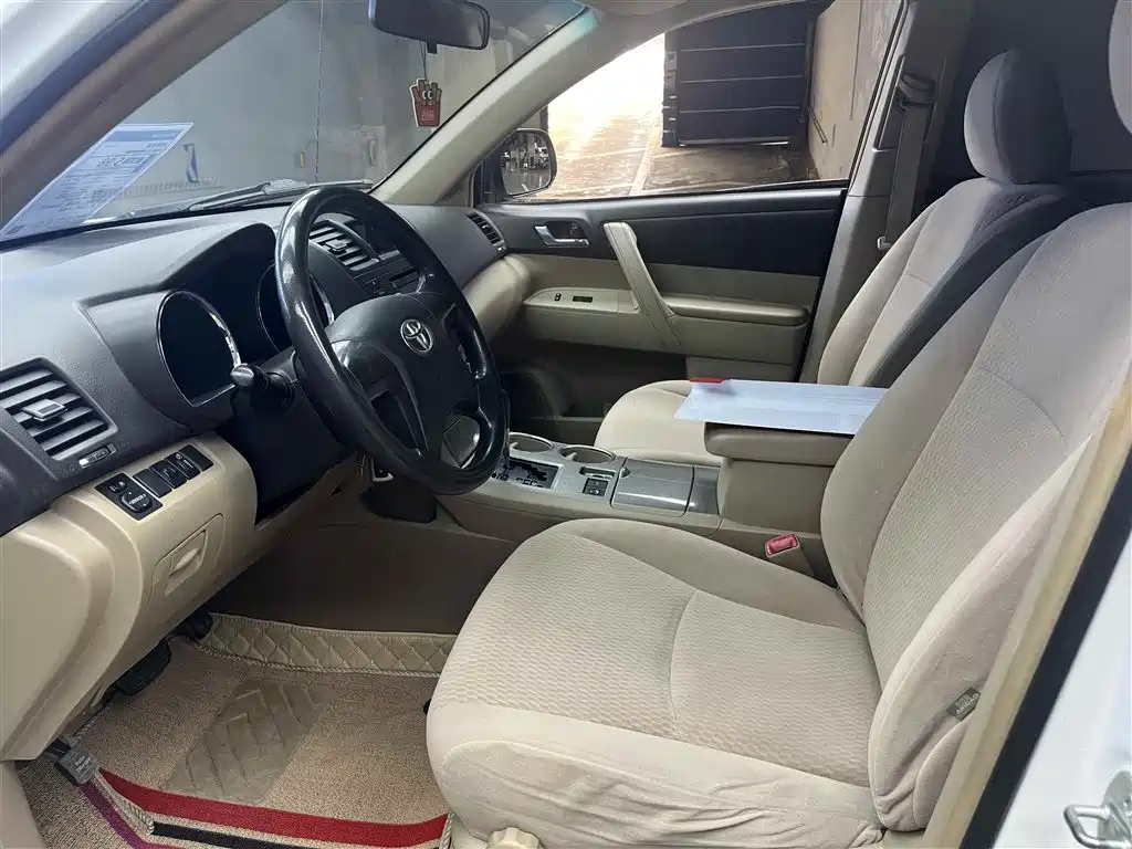 Toyota Highlander 2012 3.5L 4WD 7-Seater Elite Edition фото 5