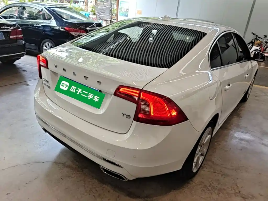 Photo 7 - Volvo S60