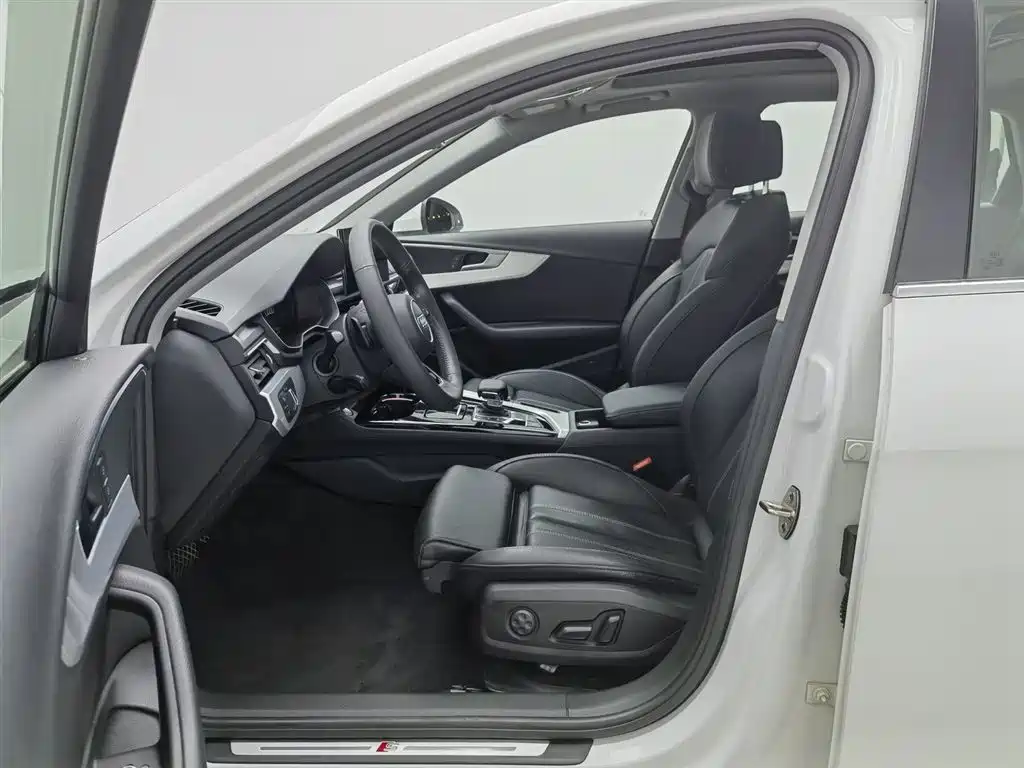 Audi A4L 2020 40 TFSI Luxury Dynamic фото 10