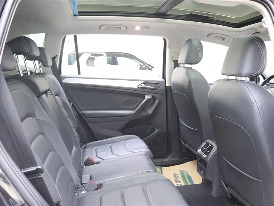 Volkswagen Tiguan L 2018 330TSI Automatic 2WD Luxury Edition фото 15
