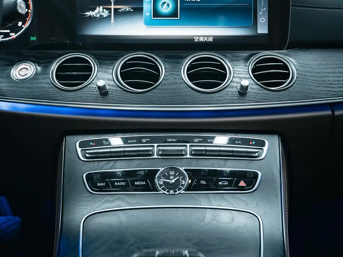 Mercedes-Benz E-Class 2017 E 300 L Sport Fashion фото 24