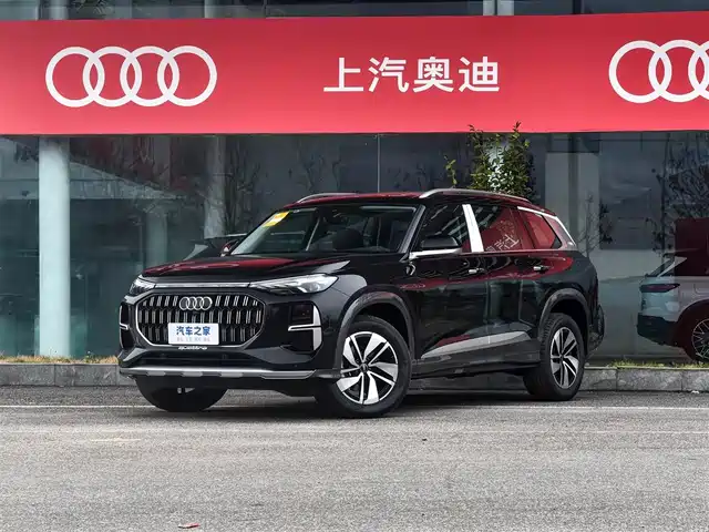 AUDI Q6