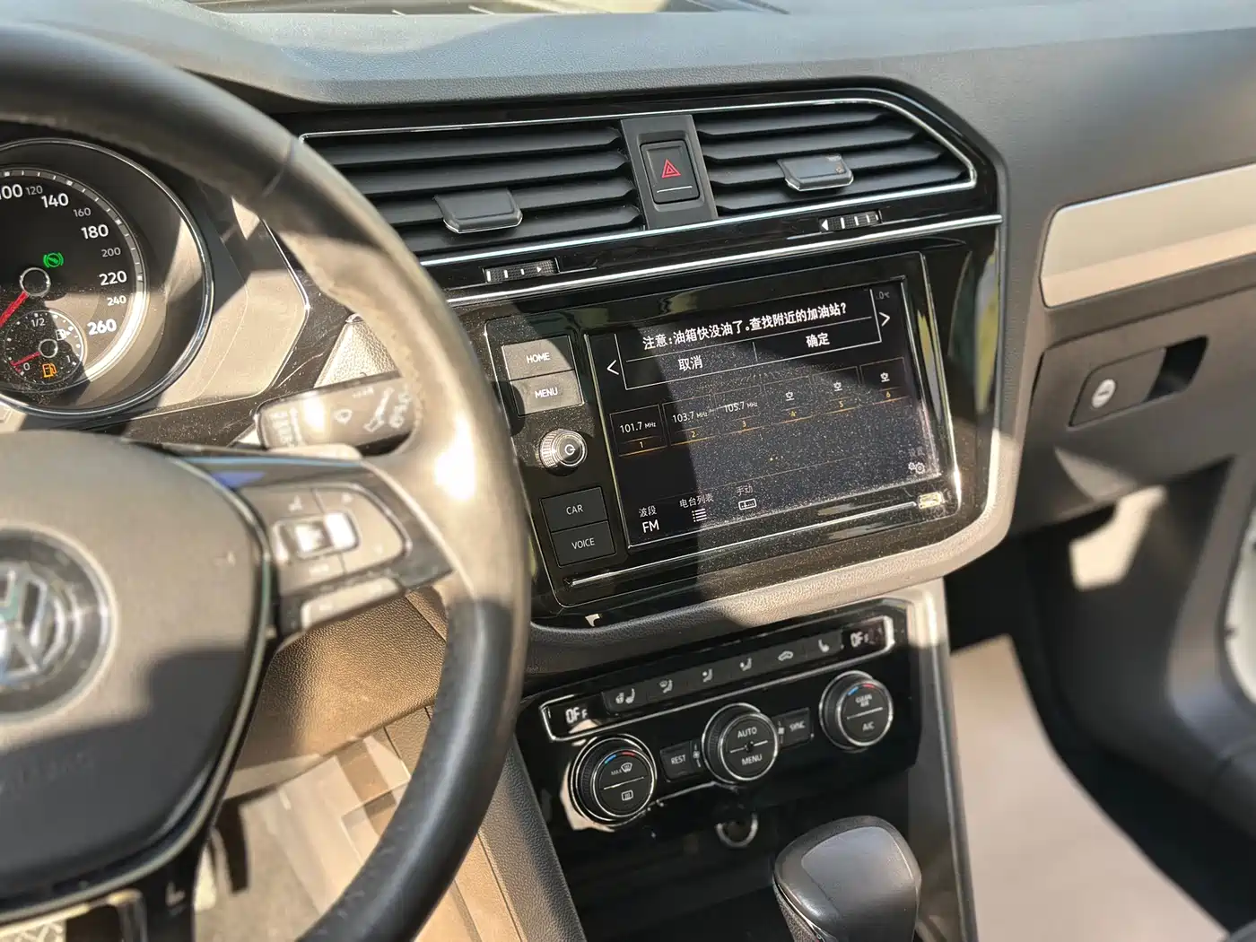 Volkswagen Tiguan L 2019 330TSI Automatic 2WD Smart Luxury Edition China VI фото 18
