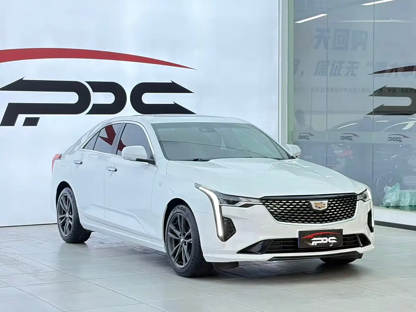 CADILLAC CT4