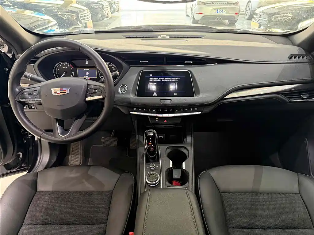 Cadillac XT4 2020 28T 2WD Technology фото 13