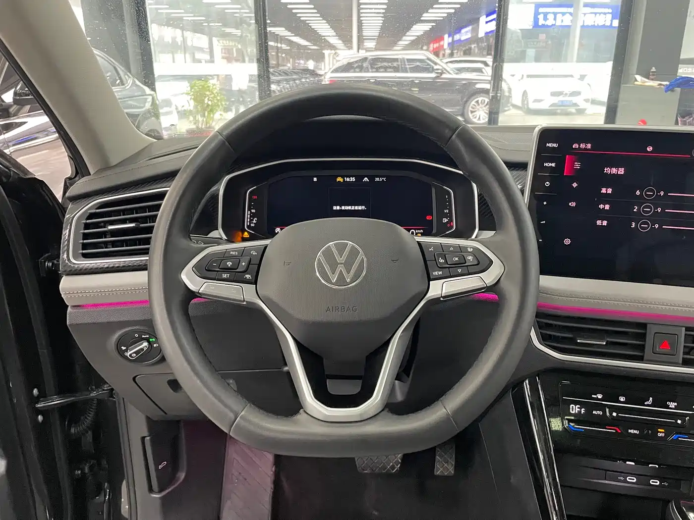 Volkswagen Tayron 2023 280TSI 2WD Luxury Plus Advanced Edition фото 9