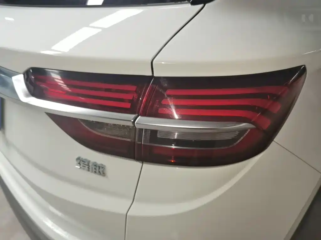 Geely Coolray 2020 2019 260T DCT Knight China VI