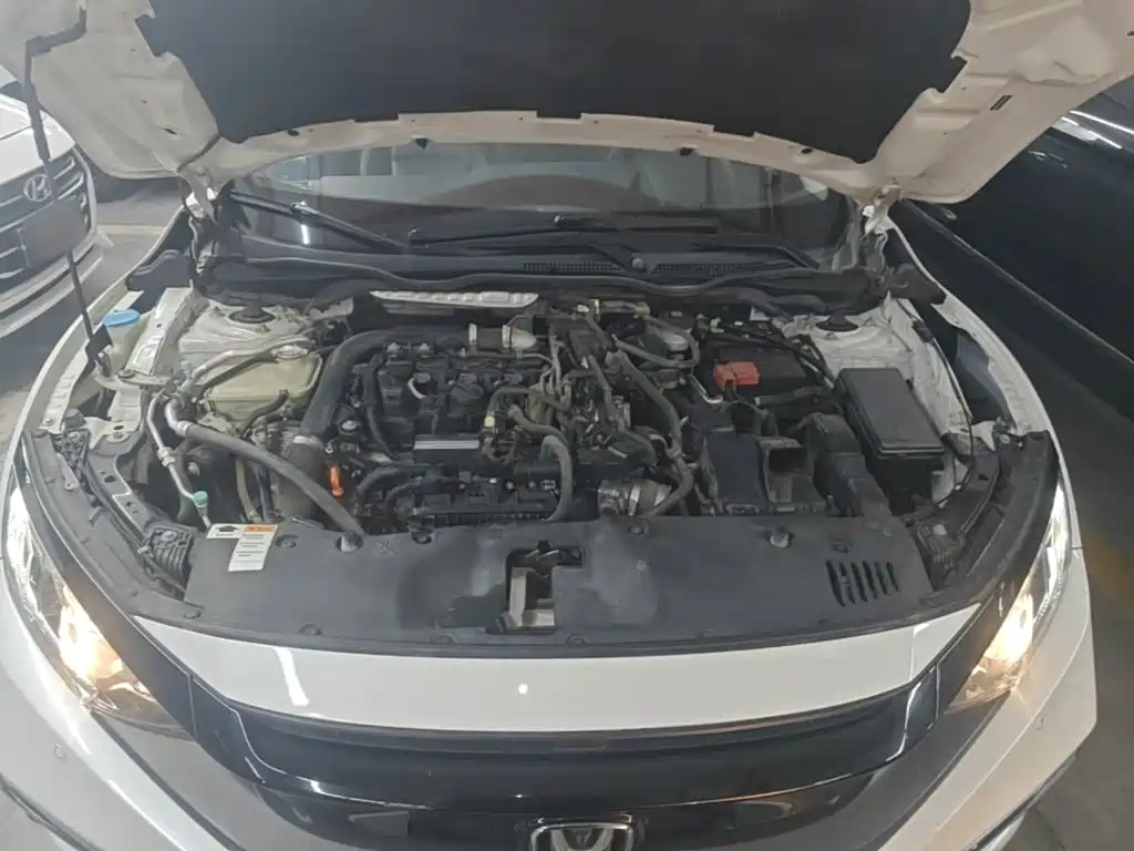 Фото 20 - Honda Civic