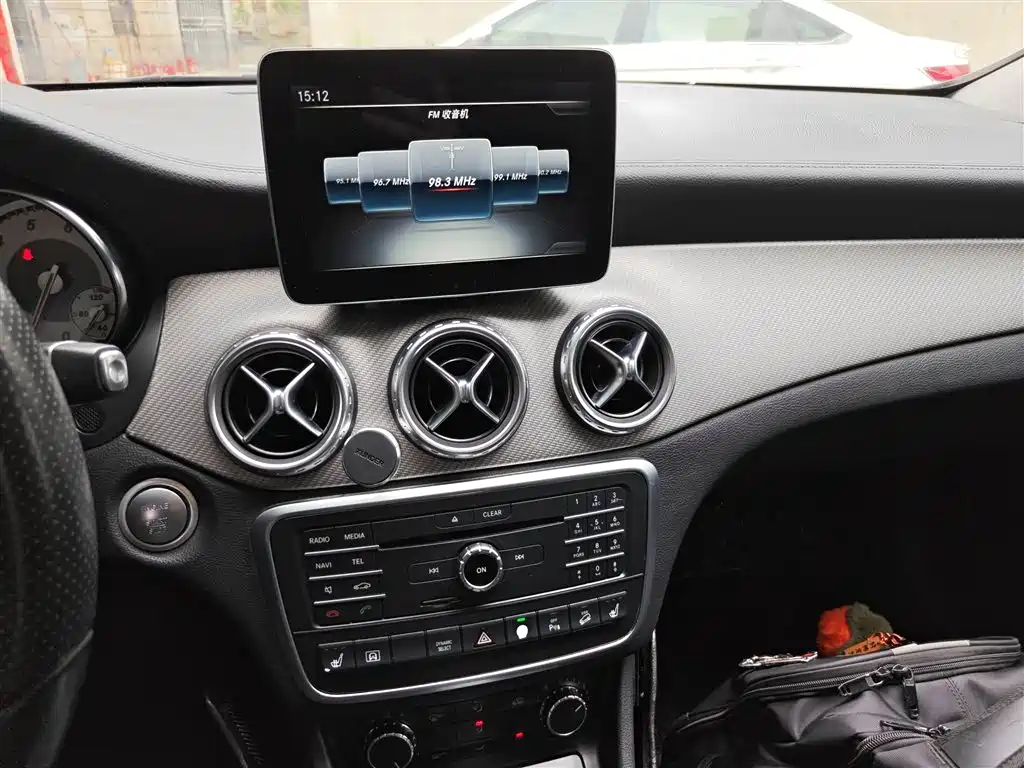 Mercedes-Benz GLA 2016 GLA 220 4MATIC Fashion фото 13