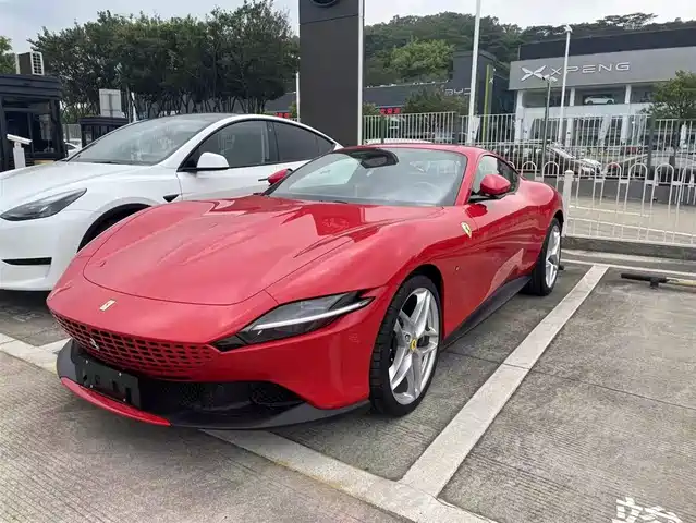 FERRARI ROMA
