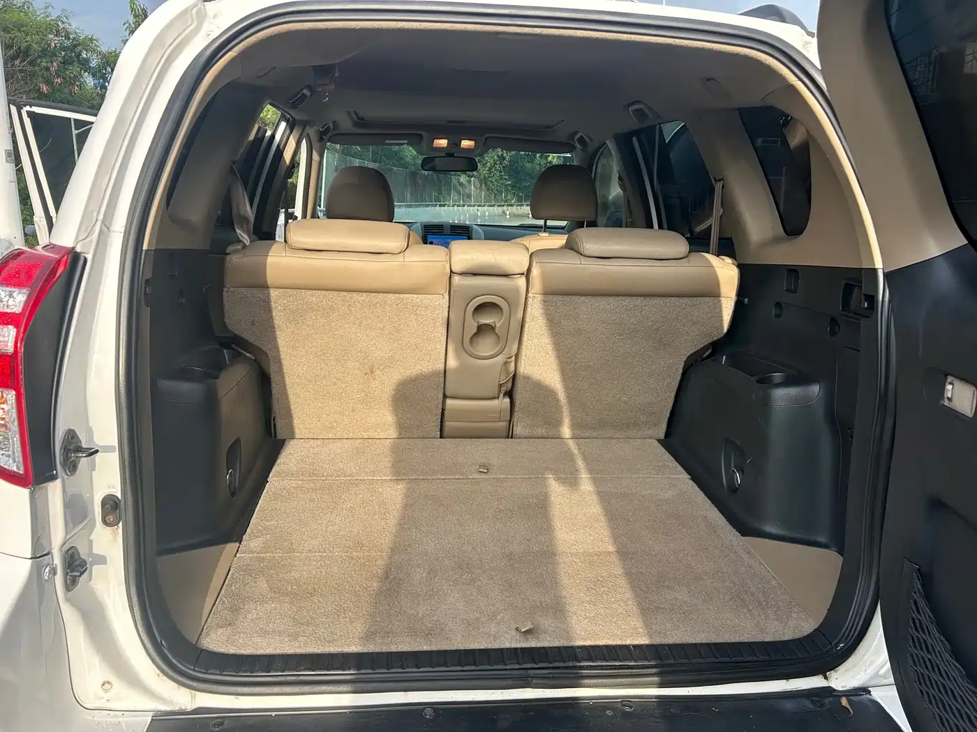 Photo 11 - Toyota RAV4 Rongfang