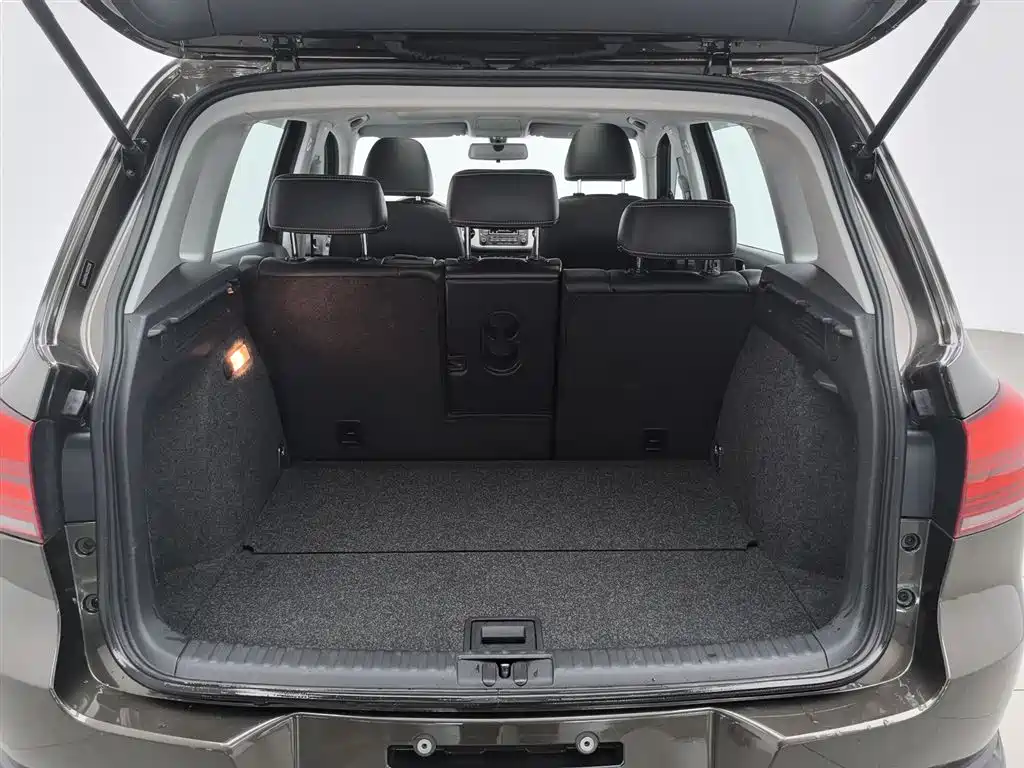 Volkswagen Tiguan 2017 300TSI Automatic 2WD Silk Road Comfort Edition фото 16