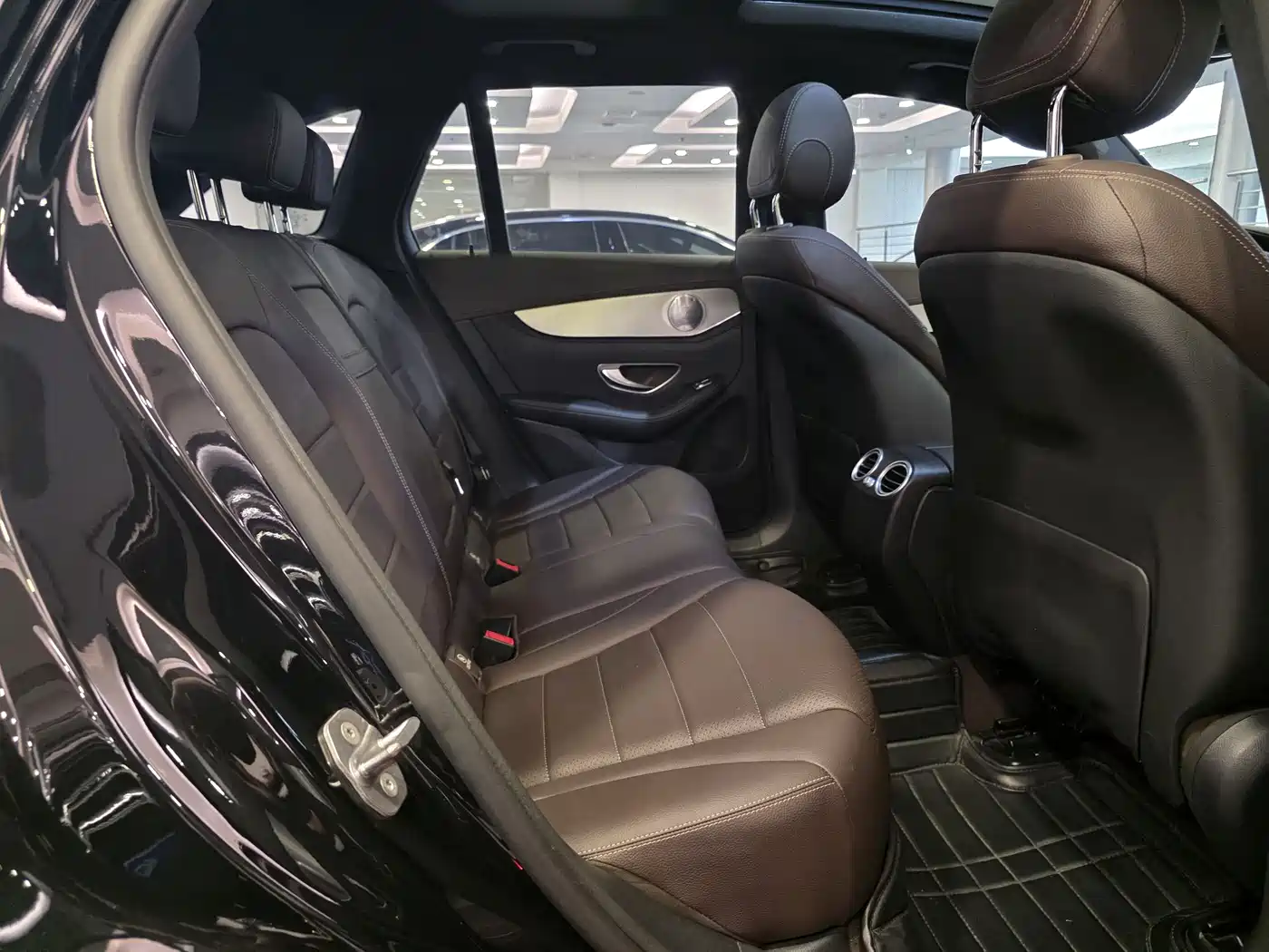 Mercedes-Benz GLC 2019 GLC 200 4MATIC фото 7