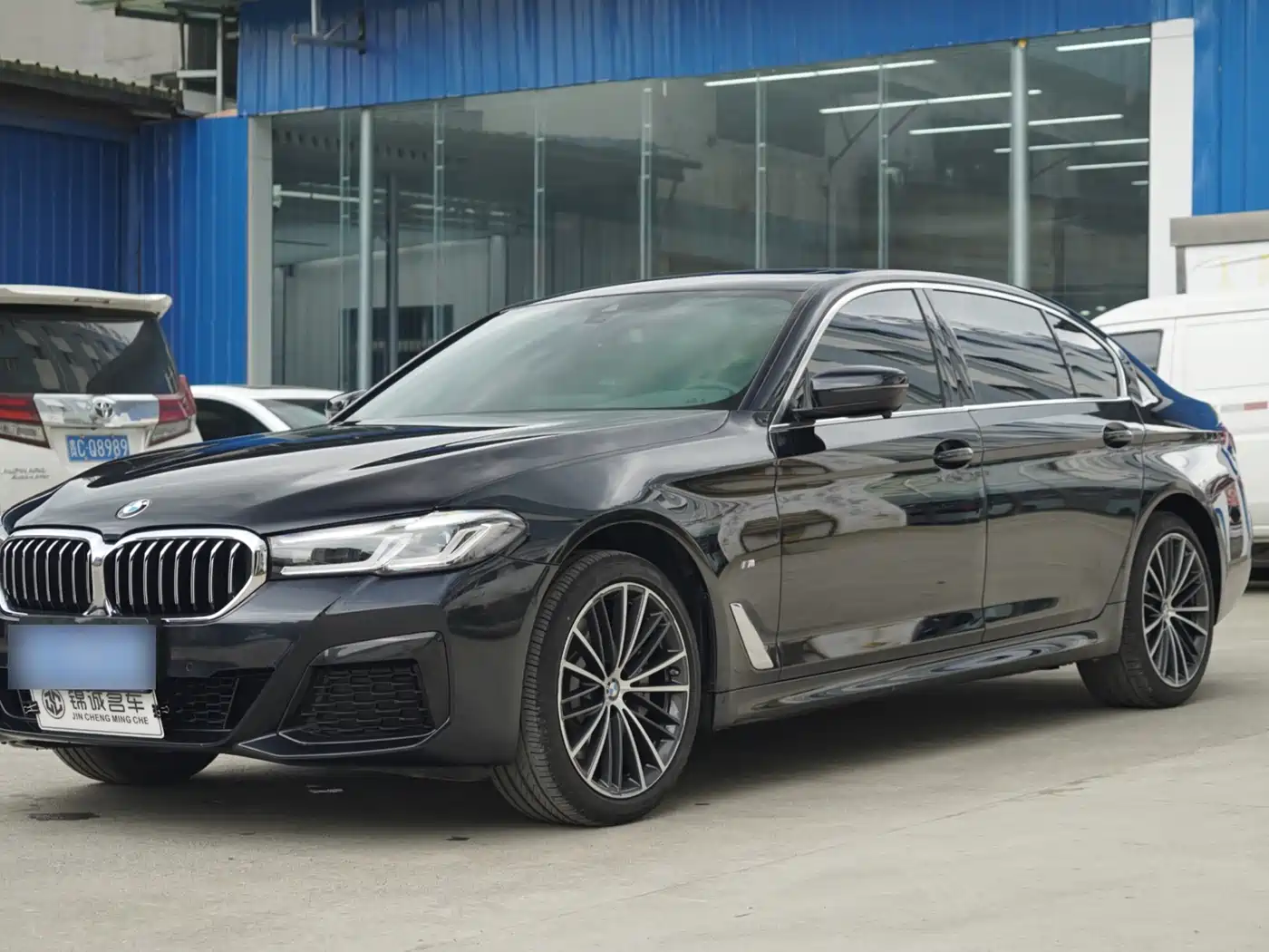 BMW 5 Series 2023 Facelift 530Li Leading M Sport Package