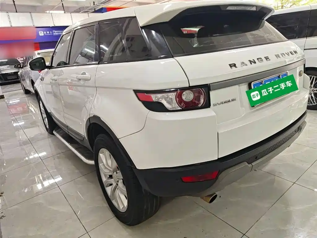 Land Rover Range Rover Evoque 2015 2.0T 5-Door Fashion Edition фото 23